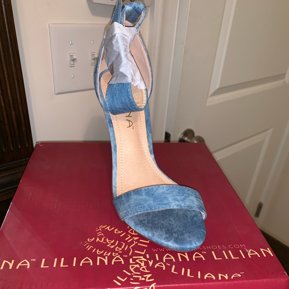 Denim sandal heel